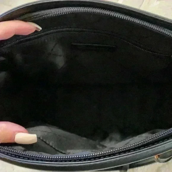 MK bag! - Picture 3 of 4